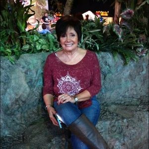 Meet your Posher, Justine